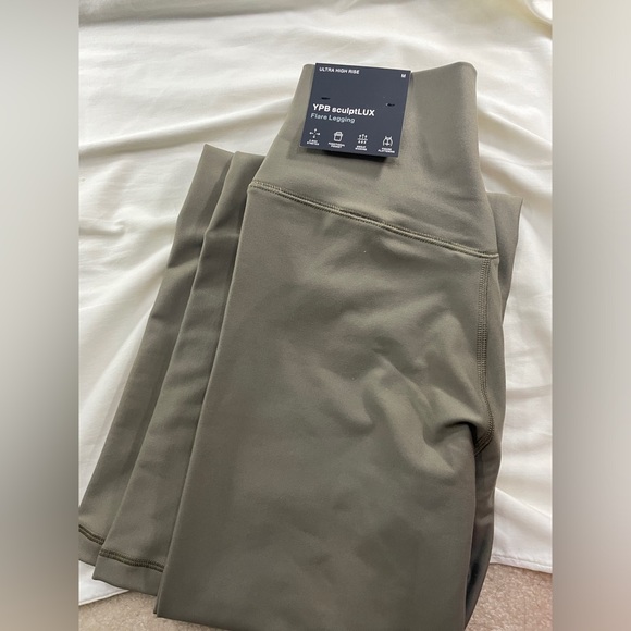 Abercrombie & Fitch YPB Flare Leggings - Picture 5 of 5